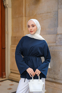 Dikiş Detaylı Yırtmaçlı Tunik Lacivert