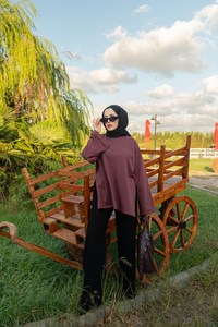 Dikiş Detaylı Yırtmaçlı Tunik Vişne Çürüğü