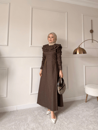 Dikiş İz Detay Pelerinli Kot Elbise Kahverengi