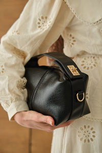 Dikiş Ve Gold Detay Çanta Siyah