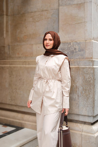 Dış Vatka Detaylı Şık Takım Bej