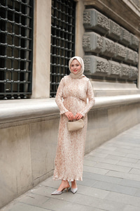 Dökümlü Viskon Elbise Krem