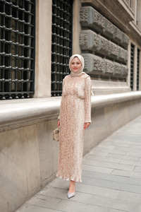 Dökümlü Viskon Elbise Krem