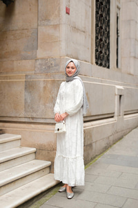 Düğme Detay Bisiklet Yaka Elbise Beyaz