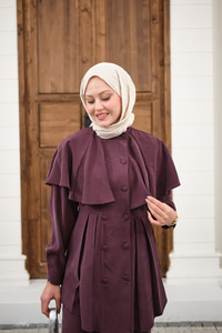 Düğme Detay Pelerinli Pantolonlu Takım Mürdüm