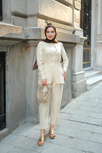 Düğme Detay Takım Bej