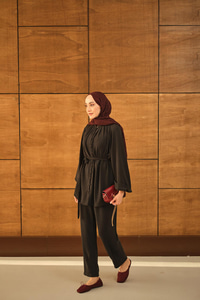 Düğme Detaylı Bel Bağlamalı Takım Siyah