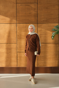 Düğme Detaylı Etekli İkili Takım Kahverengi