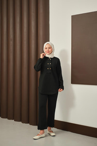 Düğme Detaylı Oval Kesim İkili Takım Siyah