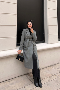 Düğme Ve Bel Bağlamalı Ara Boy Kaşe Kaban Füme