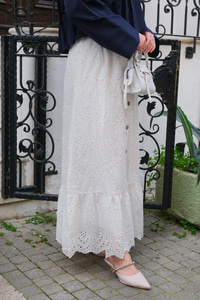 Düğme Ve Dantel Detay Etek Beyaz