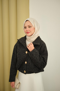 Düğmeli Kısa Keçe Kaban Siyah