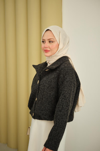 Düğmeli Kısa Keçe Kaban Siyah