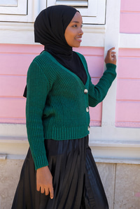 Uygun Fiyatlı DUGMELI TRIKO HIRKA ZUMRUT YESIL | Loccomoda.com 