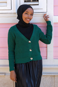 Uygun Fiyatlı DUGMELI TRIKO HIRKA ZUMRUT YESIL | Loccomoda.com 