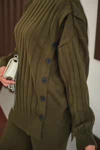 Düğmeli Triko Takım Haki Yeşil