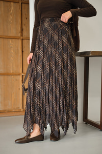 Ekose Desen Dikiş İzli Yandan Bağcık Detaylı Şifon Etek Siyah