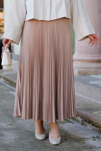 ELISA PILISELI ETEK VIZON