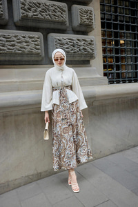 Eteği Baskılı Keten Takım Yağ Yeşil