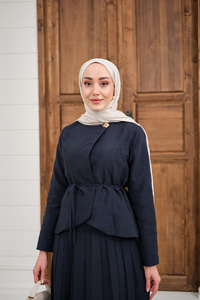 Eteği Pileli Ceketi Yandan Düğmeli Takım Lacivert