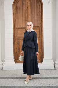 Eteği Pileli Ceketi Yandan Düğmeli Takım Lacivert