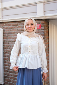 Eteği Pileli Gömlek Beyaz