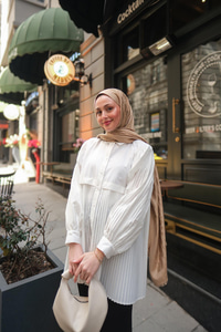 Eteği Pileli Gömlek Beyaz