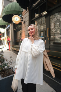 Eteği Pileli Gömlek Beyaz