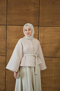 Eteği Scuba Kapitone Takım Krem