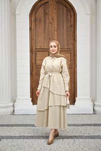 Eteği Volanlı Bel Bağlamalı Gömlek Yaka Yarım Düğmeli Elbise Krem