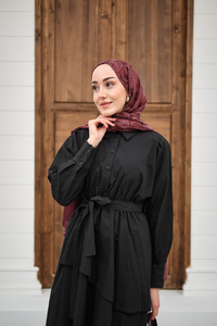 Eteği Volanlı Bel Bağlamalı Gömlek Yaka Yarım Düğmeli Elbise Siyah