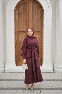 Eteği Volanlı Bel Bağlamalı Gömlek Yaka Yarım Düğmeli Elbise Mürdüm