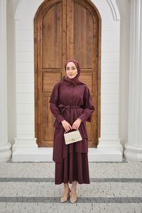 Eteği Volanlı Bel Bağlamalı Gömlek Yaka Yarım Düğmeli Elbise Mürdüm