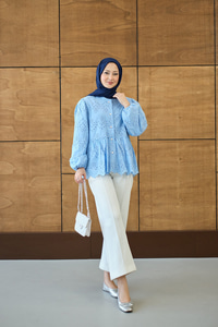 Eteği Volanlı Gömlek Mavi