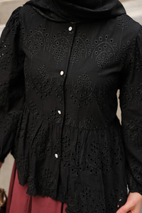 Eteği Volanlı Gömlek Siyah