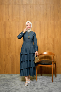 Eteği Volanlı Kot Görünümlü Elbise Koyu Mavi