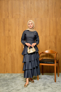 Eteği Volanlı Kot Görünümlü Elbise Lacivert