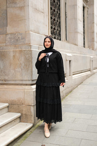 Eteği Volanlı Takım Siyah