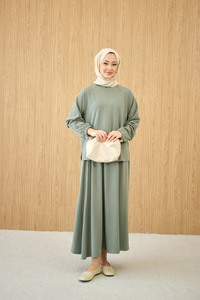 Etekli Takım Koyu Yeşil