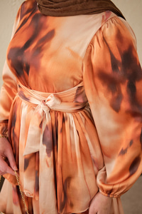 Etnik Deseb Arkadan Bağlamalı Elbise Turuncu