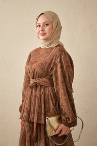 Etnik Desen Arkadan Bağlamalı Elbise Kahverengi