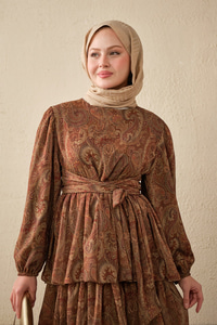 Etnik Desen Arkadan Bağlamalı Elbise Kahverengi