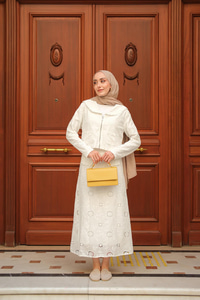 Fermuar Detay Etekli Takım Beyaz