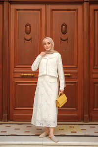 Fermuar Detay Etekli Takım Beyaz