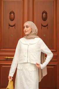 Fermuar Detay Etekli Takım Beyaz