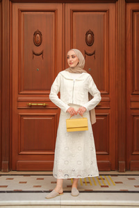 Fermuar Detay Etekli Takım Beyaz