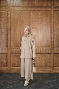 Fermuar Detay Kapüşonlu Takım Krem