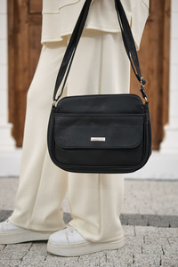 Fermuar Detaylı Çanta Siyah