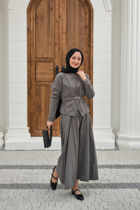 Fermuarlı Cep Detay Kemer Bağlamalı Etekli Takım Gri