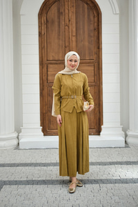 Fermuarlı Cep Detay Kemer Bağlamalı Etekli Takım Yağ Yeşil